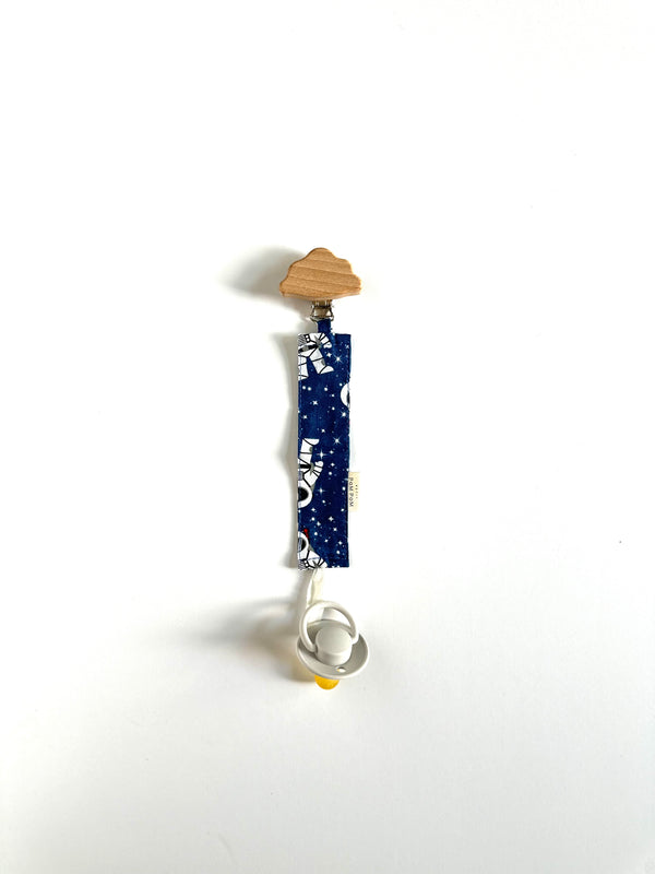 Pacifier Clip Cloud Wood | Blue Astronaut