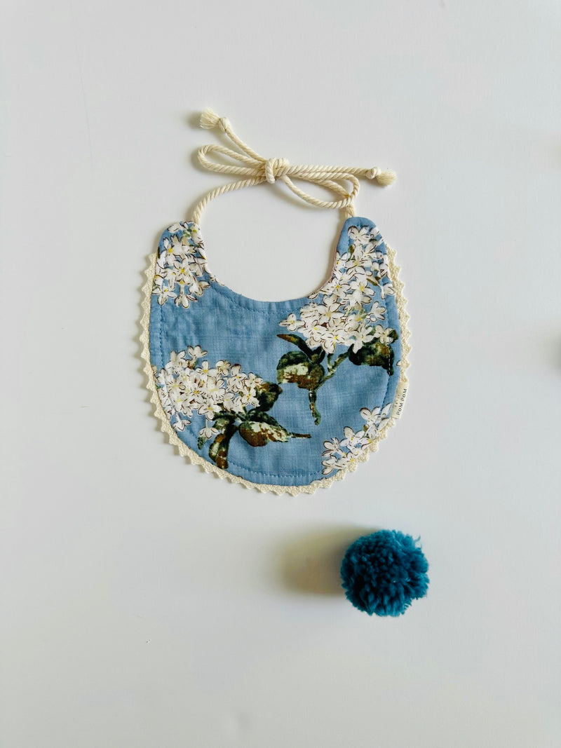 Reversible Bib | Blue Flowers - Petit Pom Pom